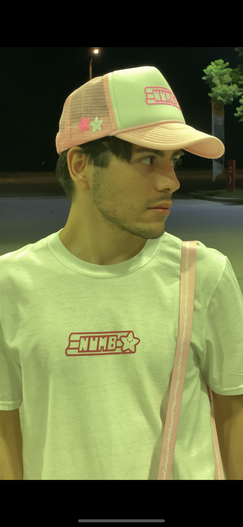 Pink logo T